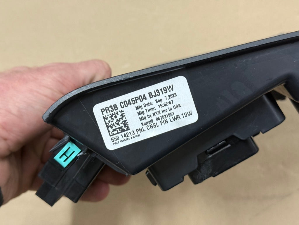 2024-2026 Ford Mustang S650 Wireless Charging Pad Trim Center Console