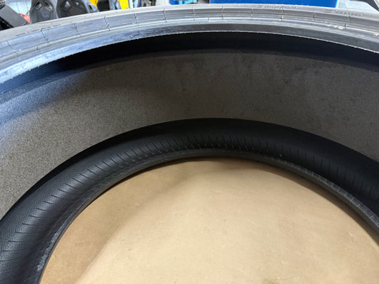 Pirelli P Zero PZ4 285/40/19 Tire