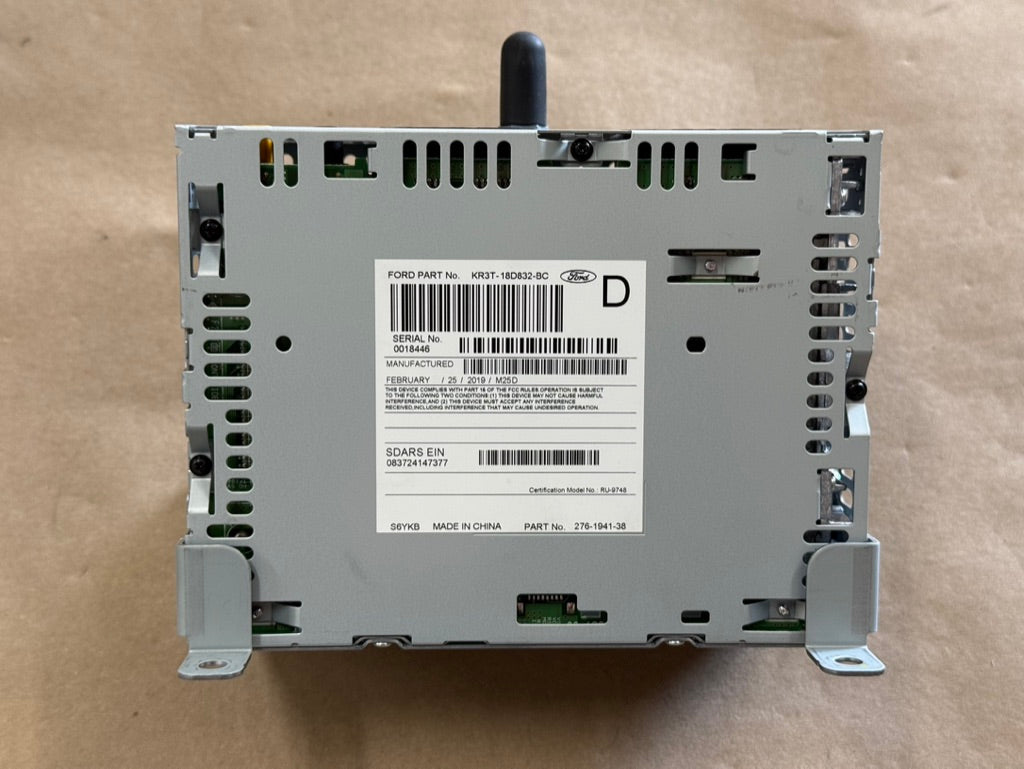 2019 Ford Mustang Touch Screen Face Plate Radio Module USB Port
