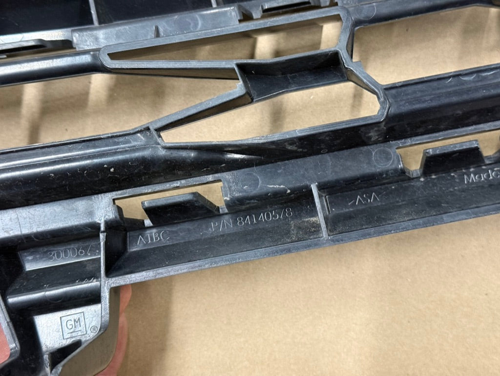 2016-2018 Chevrolet Camaro SS Front Bumper Upper Grille "GM"