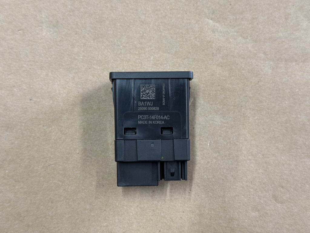 2024-2026 Ford Mustang GT Ecoboost USB Port