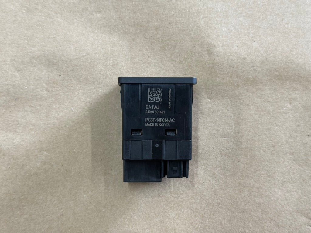2024-2026 Ford Mustang GT Ecoboost USB Port