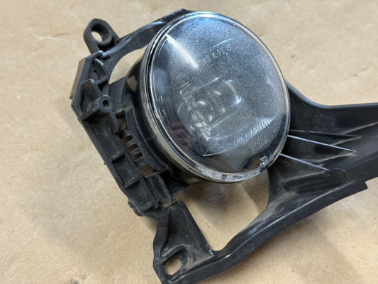 2015-2017 Ford Mustang GT 5.0 LED Fog Light RH Passenger Side w/Bracket