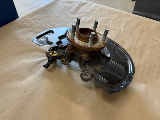 2021-2023 Ford Mustang 5.0 GT RH Passenger Side Front Spindle Knuckle Hub 4 Bolt