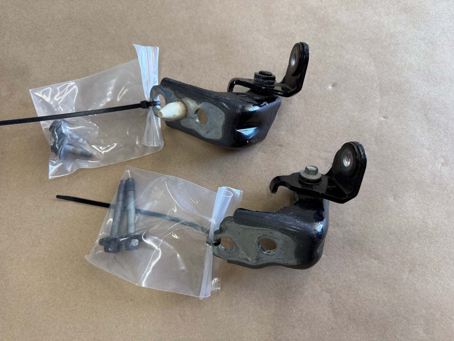 2015-2023 Ford Mustang GT GT500 GT350 Door Hinges RH Pass. Upper Lower "HX"