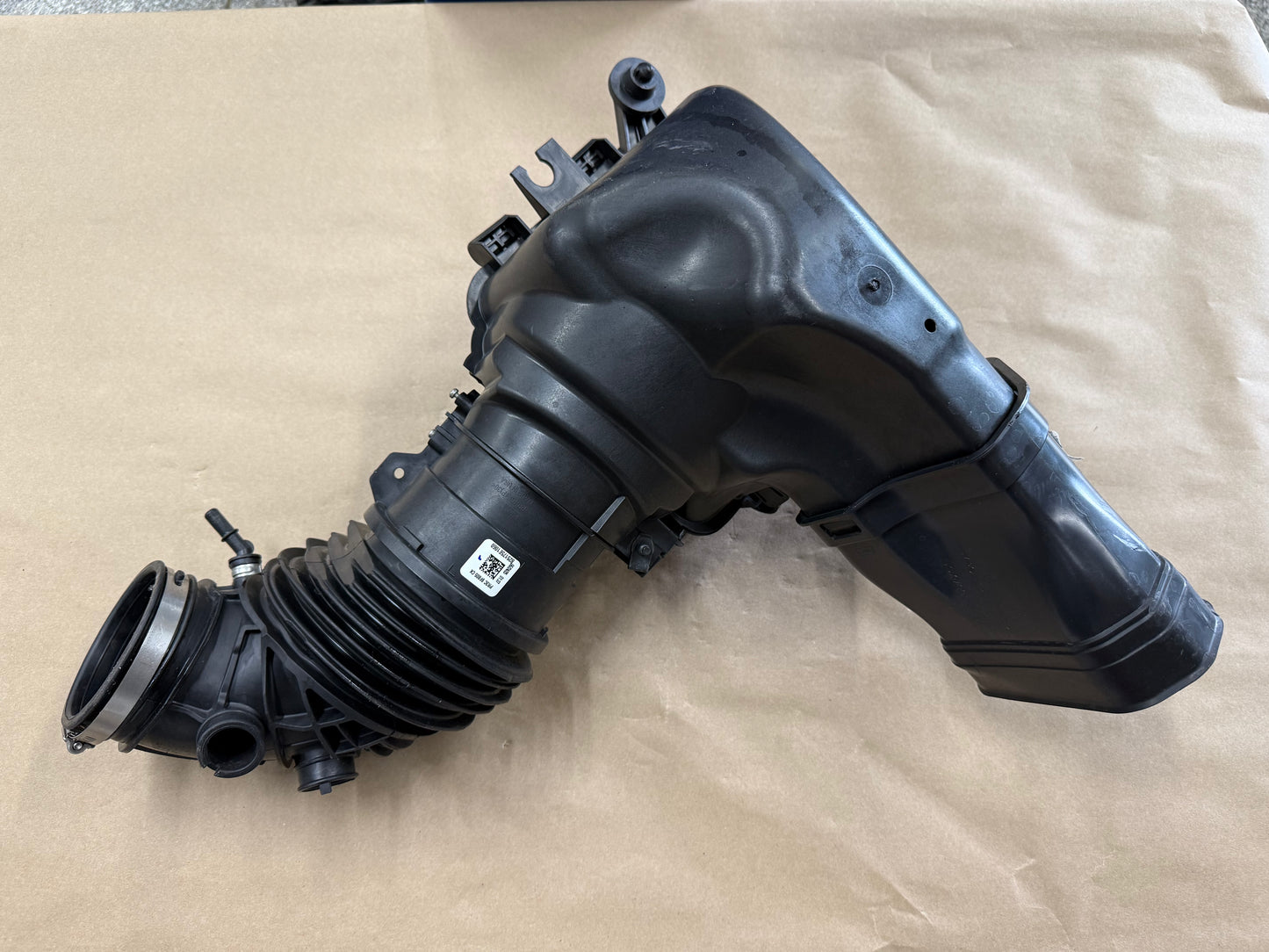 2024-2026 Ford Mustang GT Coyote Cold Air Intake Elbow MAF Housing RH Passenger