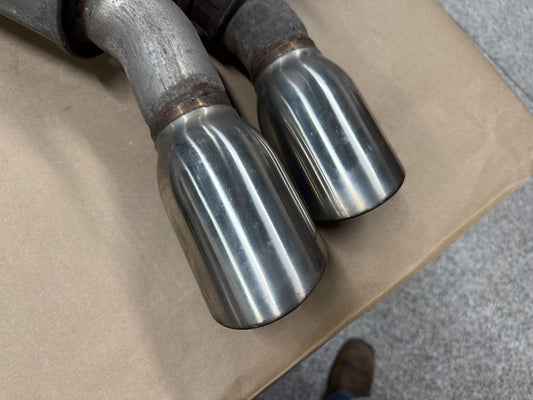 2012-2015 Chevrolet Camaro SS Quad Tip Mufflers RH LH Pair Used