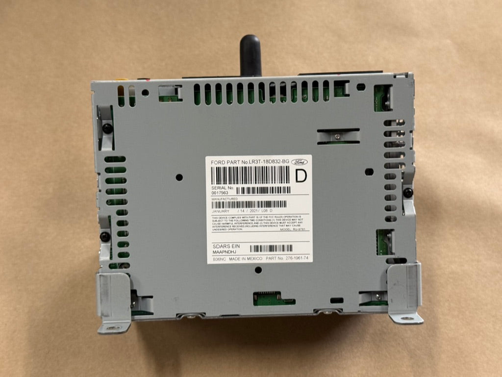 2021 Ford Mustang GT Touch Screen, Face Plate, Radio, Module USB Port
