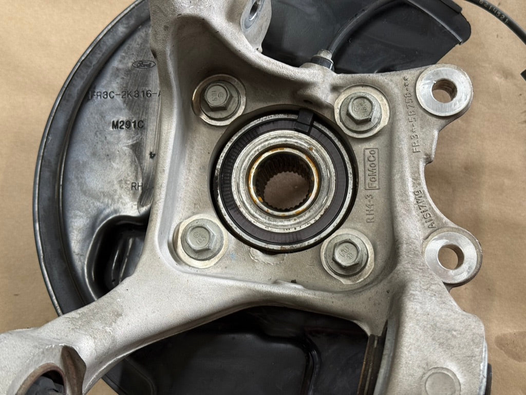2015-2023 Ford Mustang 5.0 GT RH Passenger Side Rear Spindle Knuckle Hub