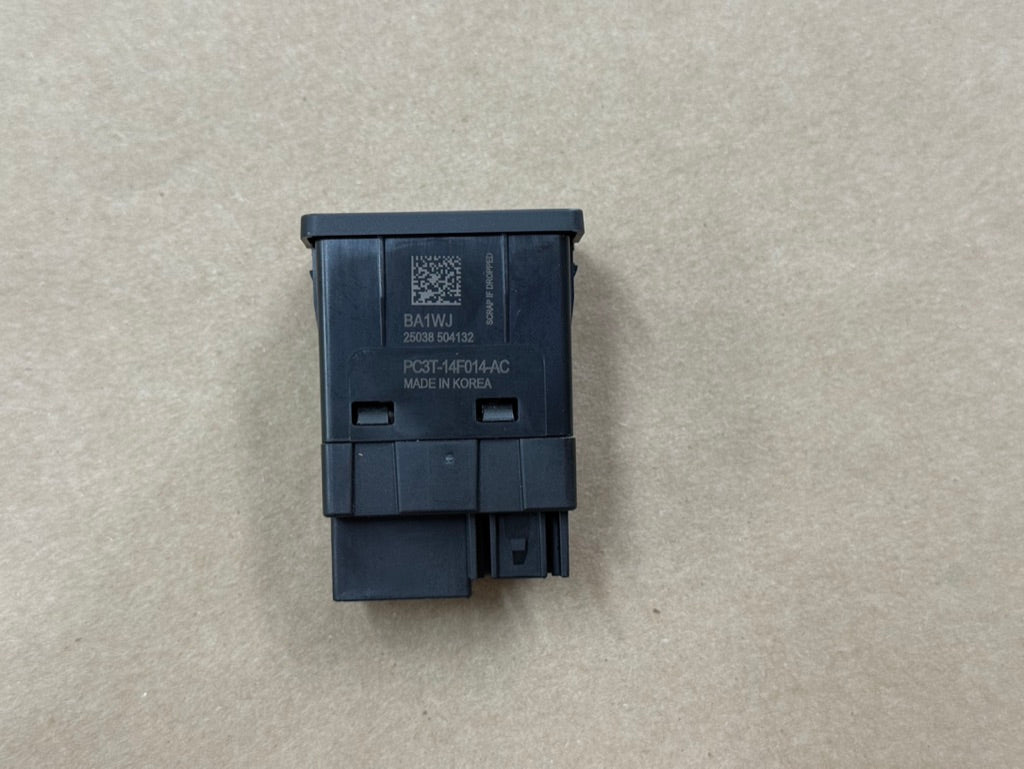 2024-2026 Ford Mustang GT Ecoboost USB Port