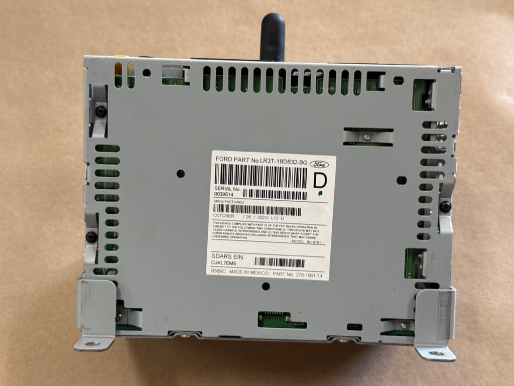 2022 Ford Mustang GT Touch Screen, Face Plate, Radio, Module USB Port