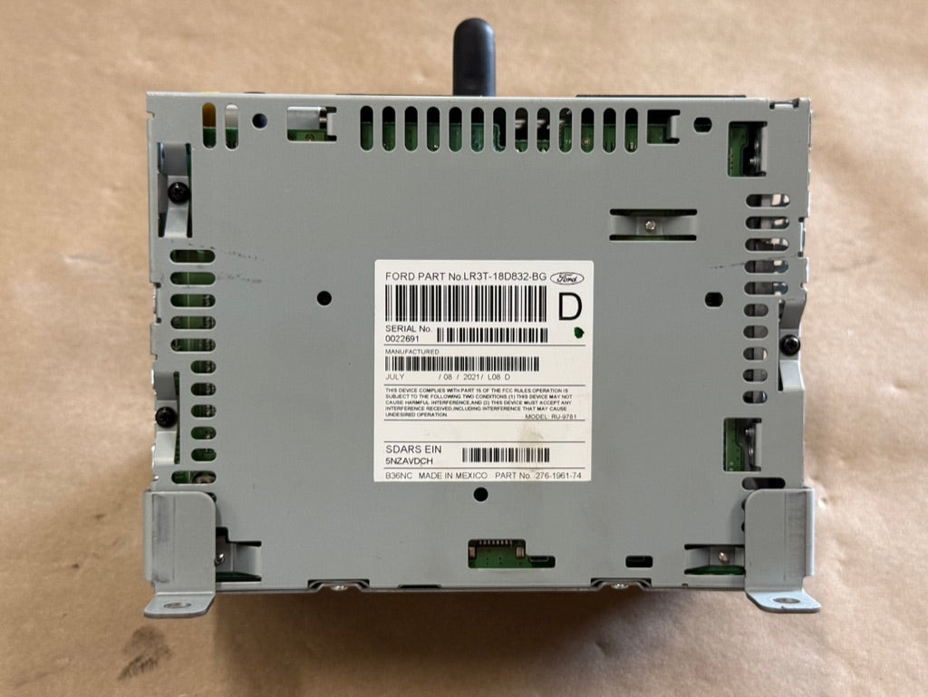2021 Ford Mustang GT Touch Screen, Face Plate, Radio, Module USB Port