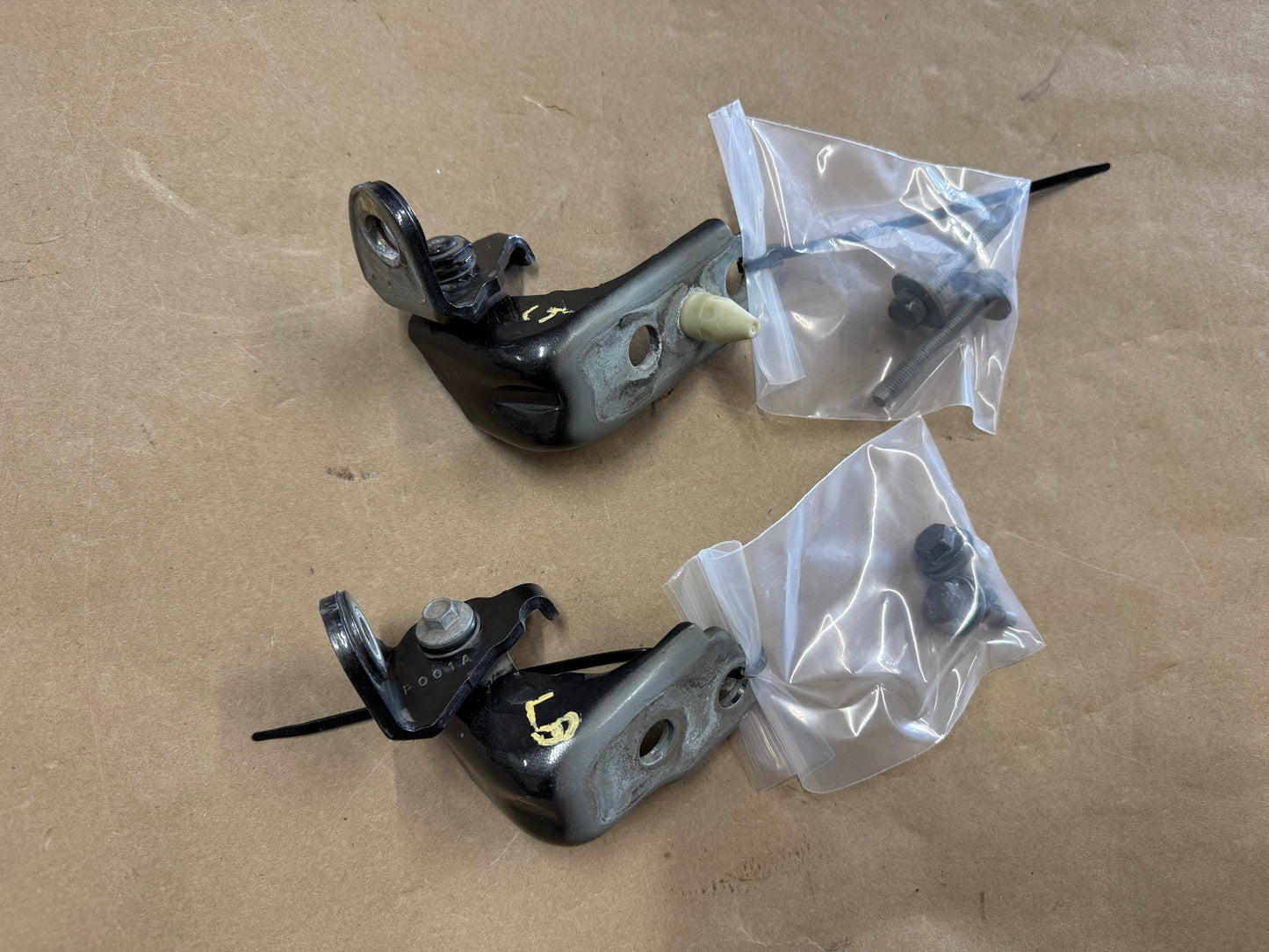 2015-2023 Mustang GT GT500 GT350 Door Hinges LH Driver Upper Lower "J7"