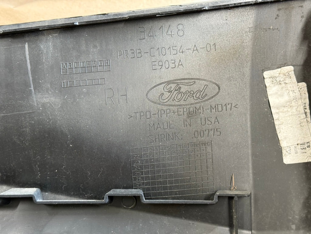 2024-2026 Ford Mustang GT RH Passenger Side Skirt Molding "G1"