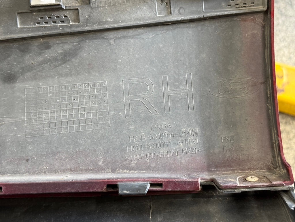 2015-2023 Ford Mustang GT V6 RH Passenger Side Skirt Molding "RR"