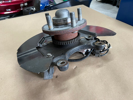 2015-2020 Ford Mustang 5.0L GT LH Driver Side Front Spindle Knuckle Hub