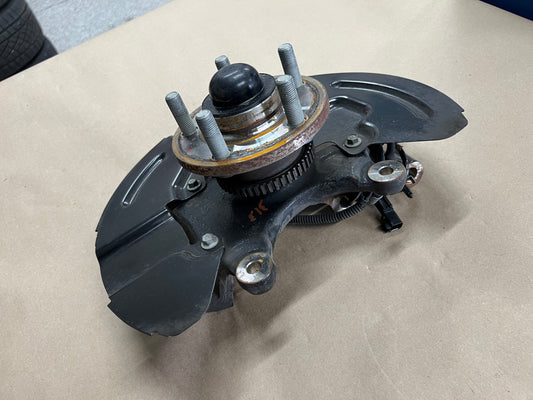 2015-2020 Ford Mustang 5.0L GT LH Driver Side Front Spindle Knuckle Hub