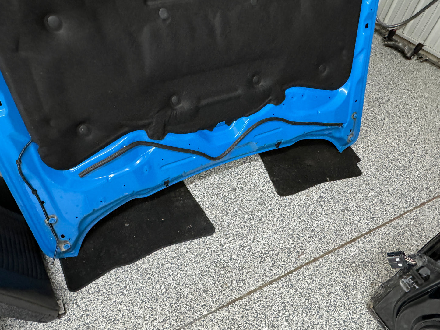 2018-2023 Ford Mustang GT Hood Vents Heat Blanket AE