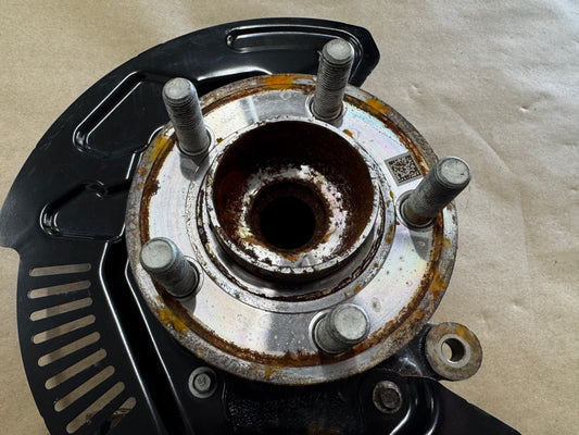 2024-2026 Ford Mustang GT LH Driver Side Front Spindle Knuckle Hub - OEM