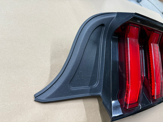 2018-2023 Ford Mustang GT V6 EcoBoost Tail Light RH Passenger Side LED