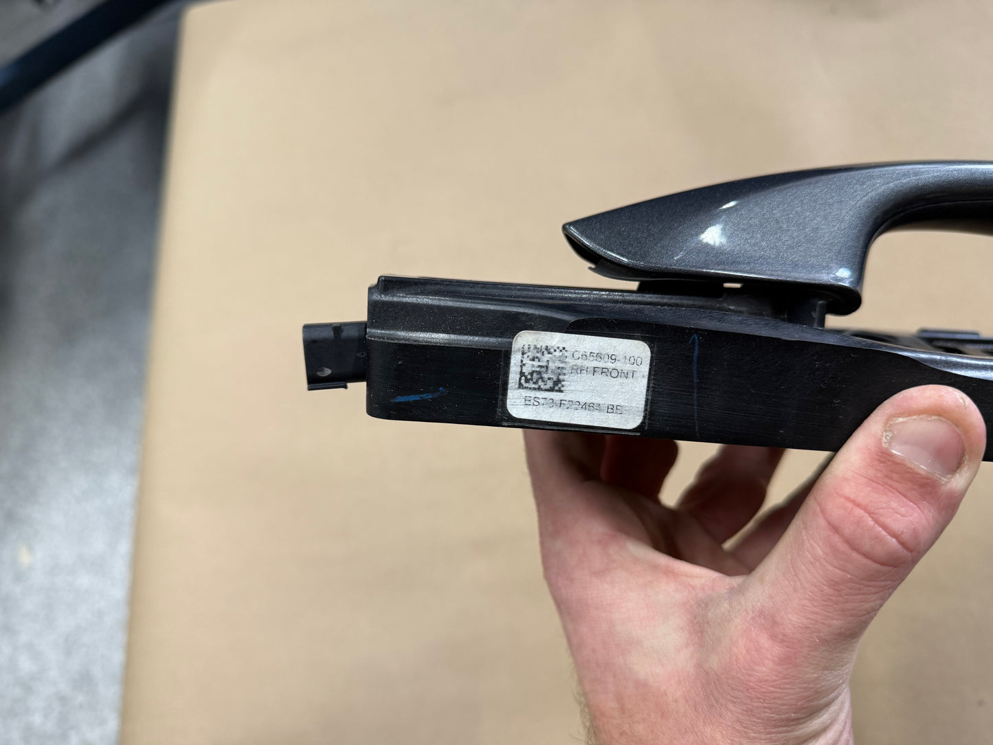 2015-2023 Ford Mustang RH Passenger Side Door Handle "J7"