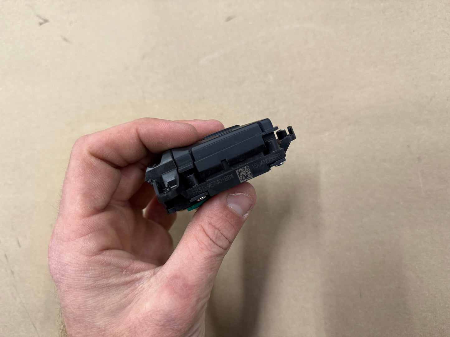 2015-2017 Ford Mustang GT RH Wheel Steering Button Volume Mute Search