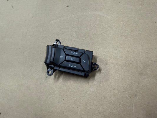2015-2017 Ford Mustang GT RH Wheel Steering Button Volume Mute Search