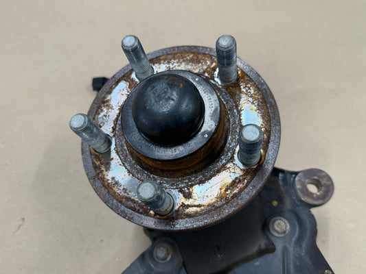 2015-2020 Ford Mustang 5.0L GT LH Driver Side Front Spindle Knuckle Hub - OEM