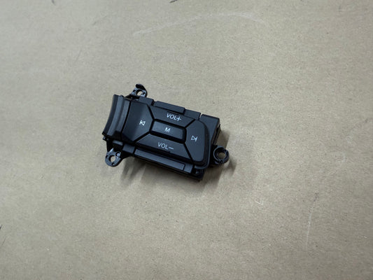 2015-2017 Ford Mustang GT RH Wheel Steering Button Volume Mute Search