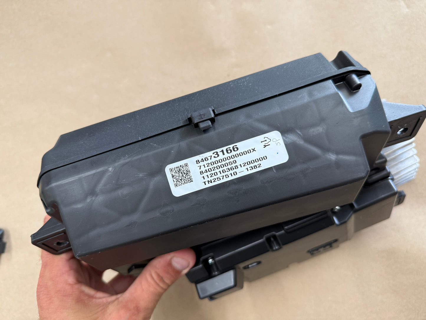 2016-2023 Chevrolet Camaro ZL1 SS Heads Up Display HUD Screen Unit GM