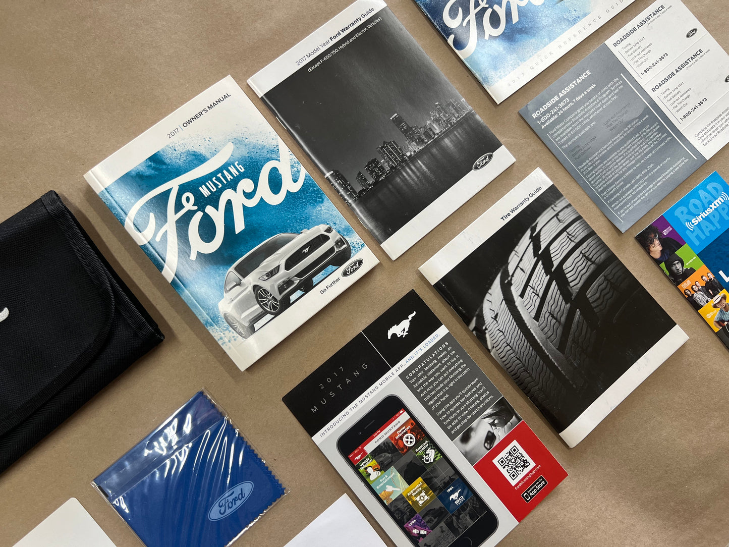 2017 Ford Mustang GT Owners Manual And Literature w/Cover