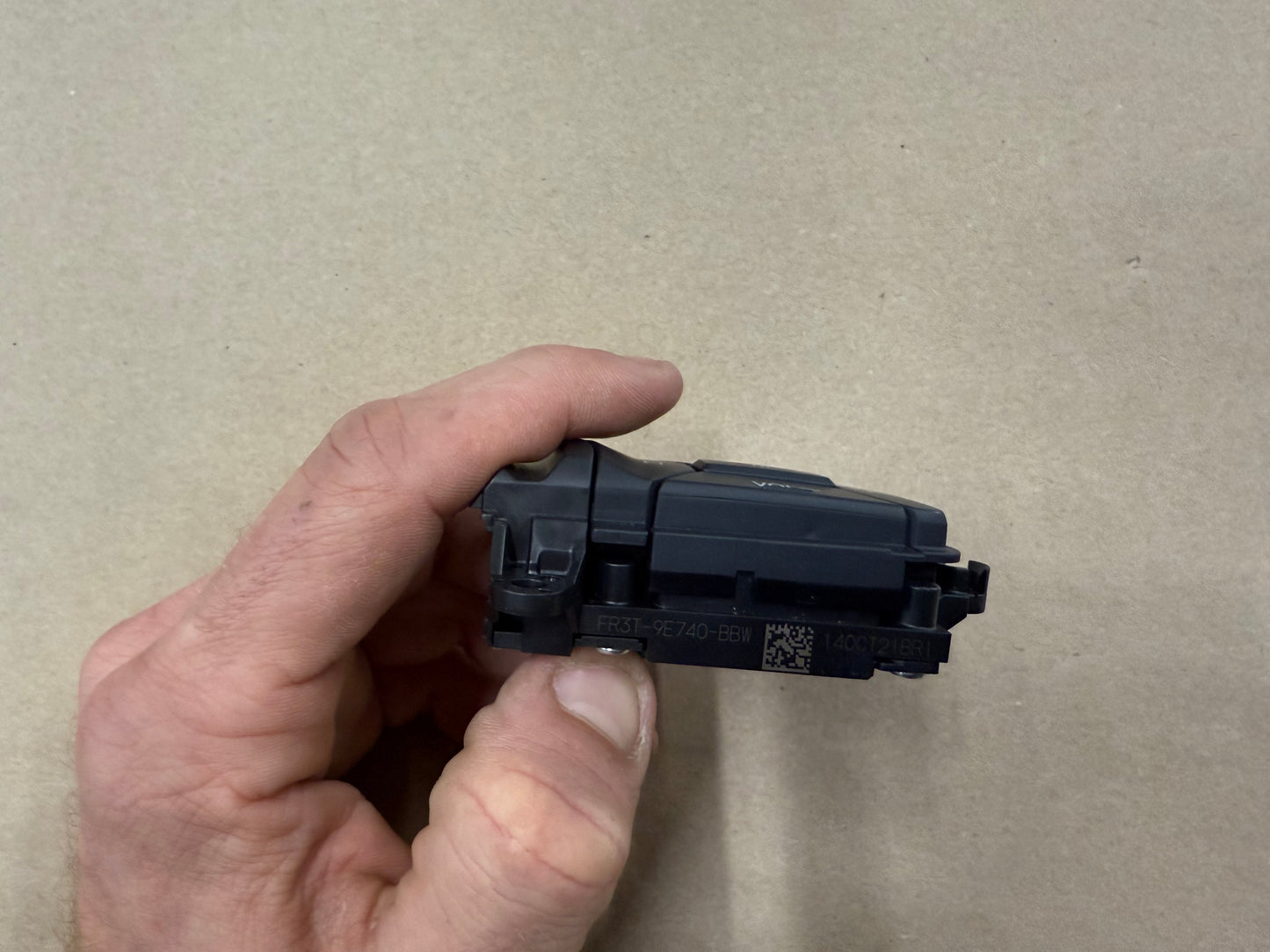 2015-2017 Ford Mustang GT RH Wheel Steering Button Volume Mute Search