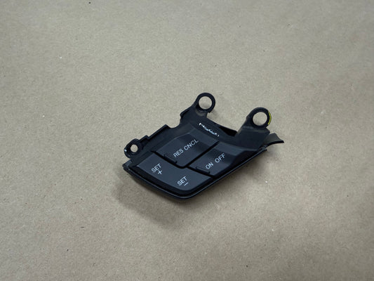 2015-2017 Ford Mustang GT LH Wheel Steering Button Cruise Control Steering