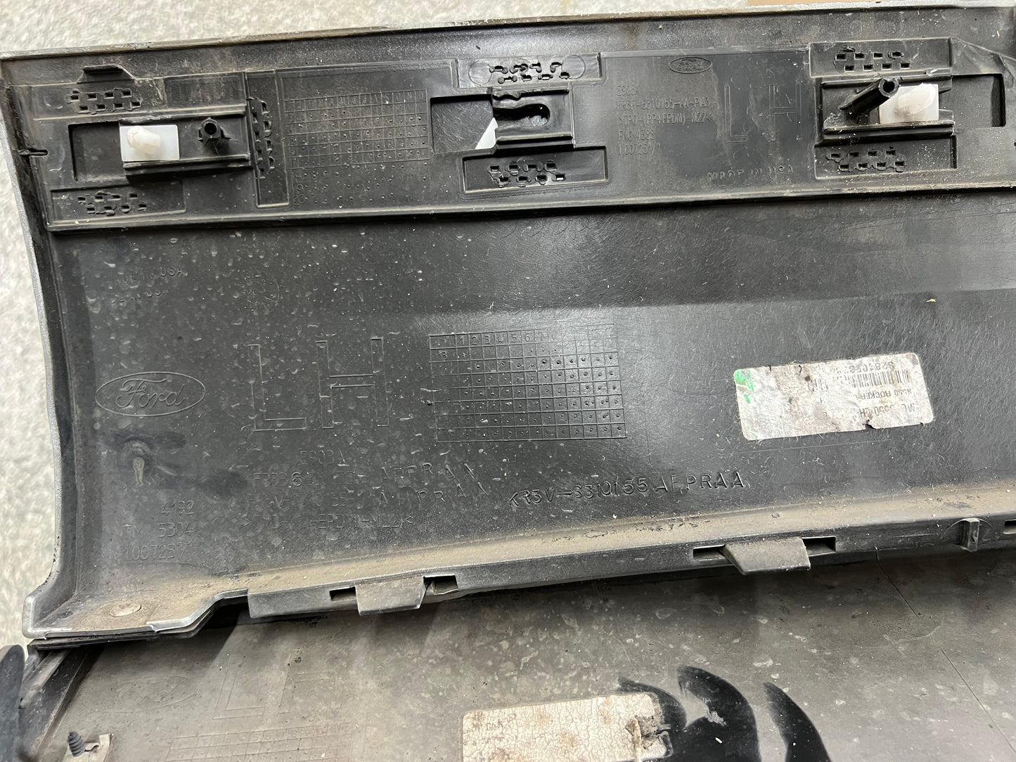 2015-2023 Ford Mustang GT Ecoboost LH Driver Side Skirt Molding "Silver"