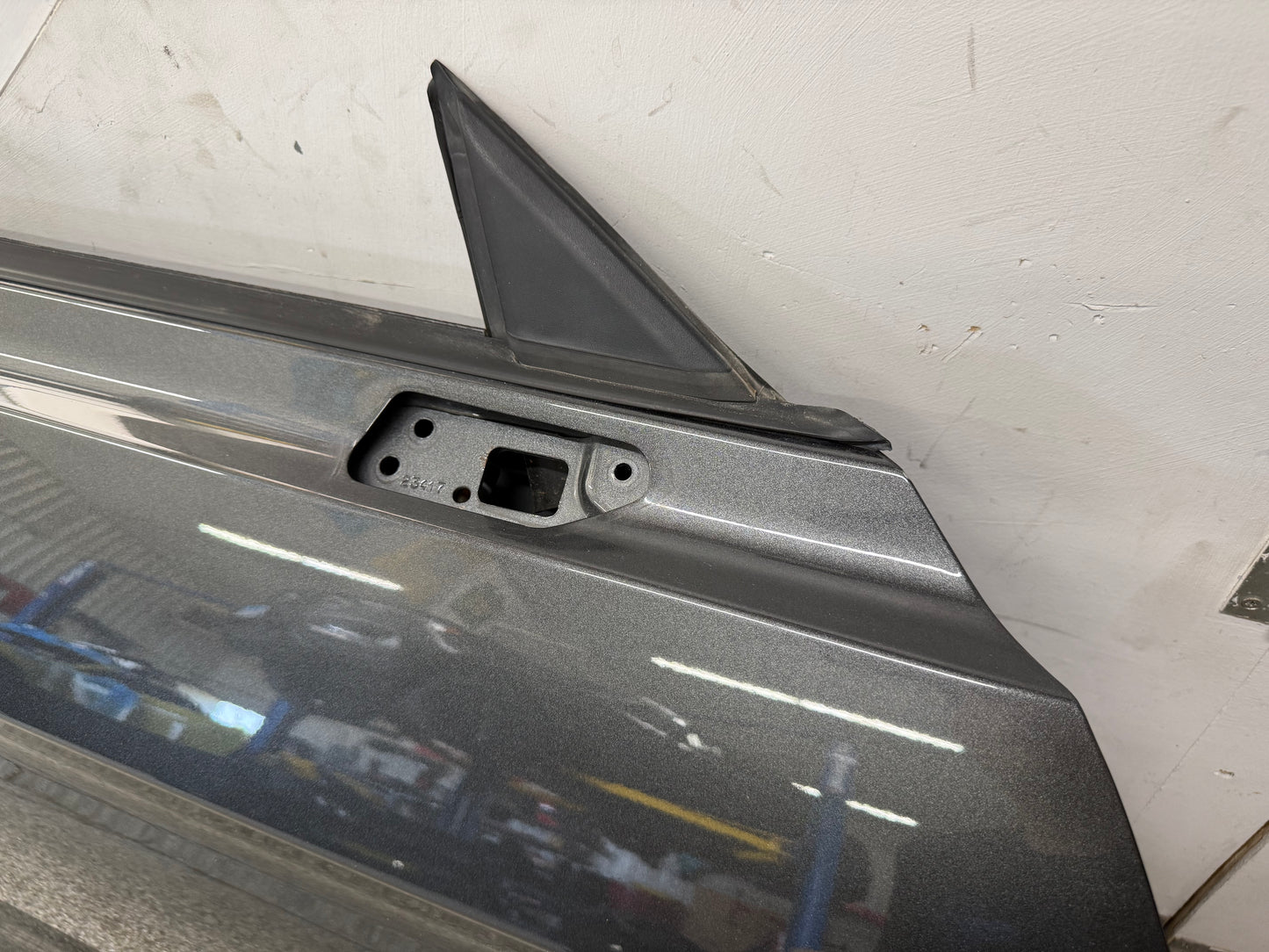 2015-2023 Ford Mustang GT EcoBoost RH Passenger Side Door Complete w/Glass "J7"