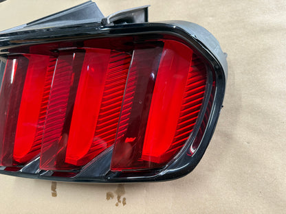 2015-2017 Ford Mustang GT V6 EcoBoost Tail Light RH Passenger Side LED