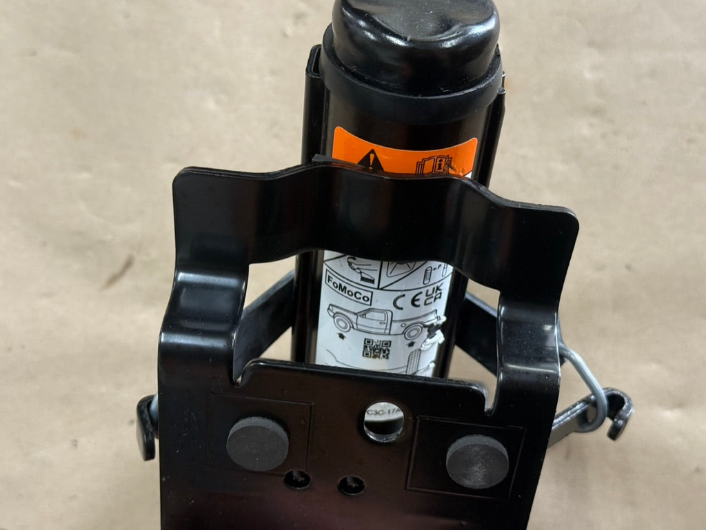 2023-2026 Ford F-250 F-350 Jack