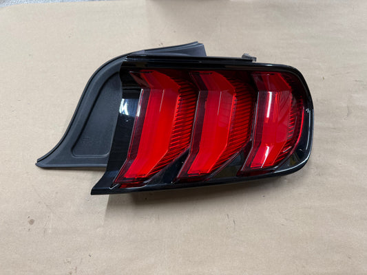 2018-2023 Ford Mustang GT V6 EcoBoost Tail Light RH Passenger Side LED