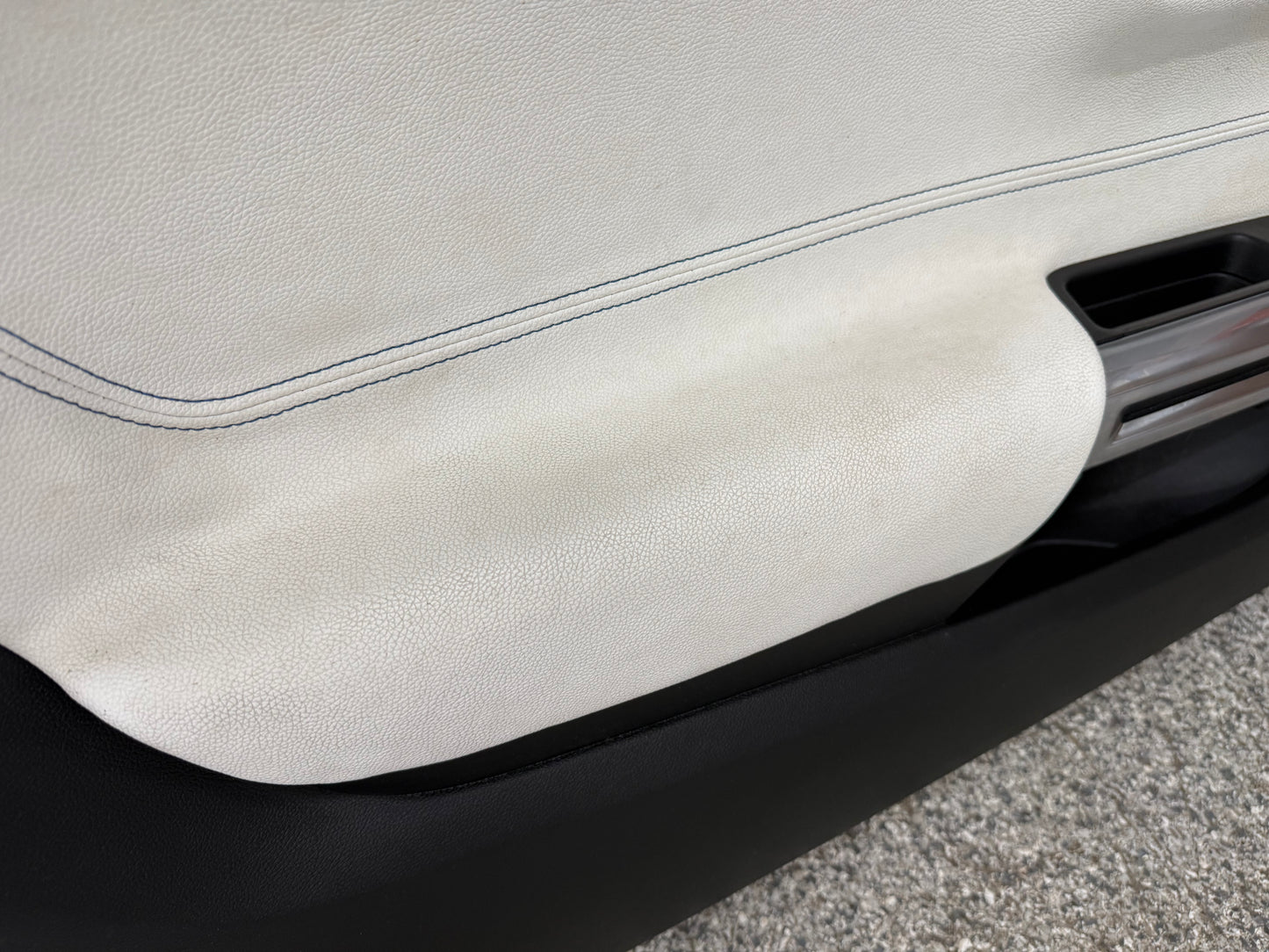 2018-2023 Mustang GT V6 EcoBoost LH RH White Leather Insert Door Panels Pair