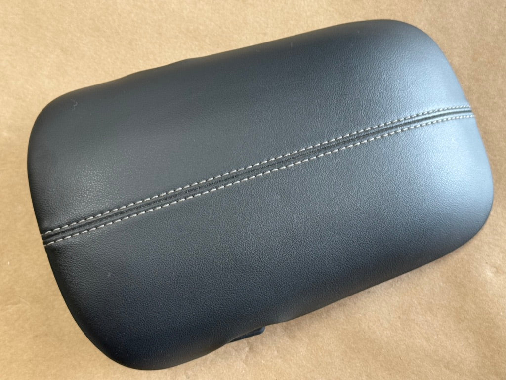 2024-2026 Ford Mustang Center Top Console Lid Armrest