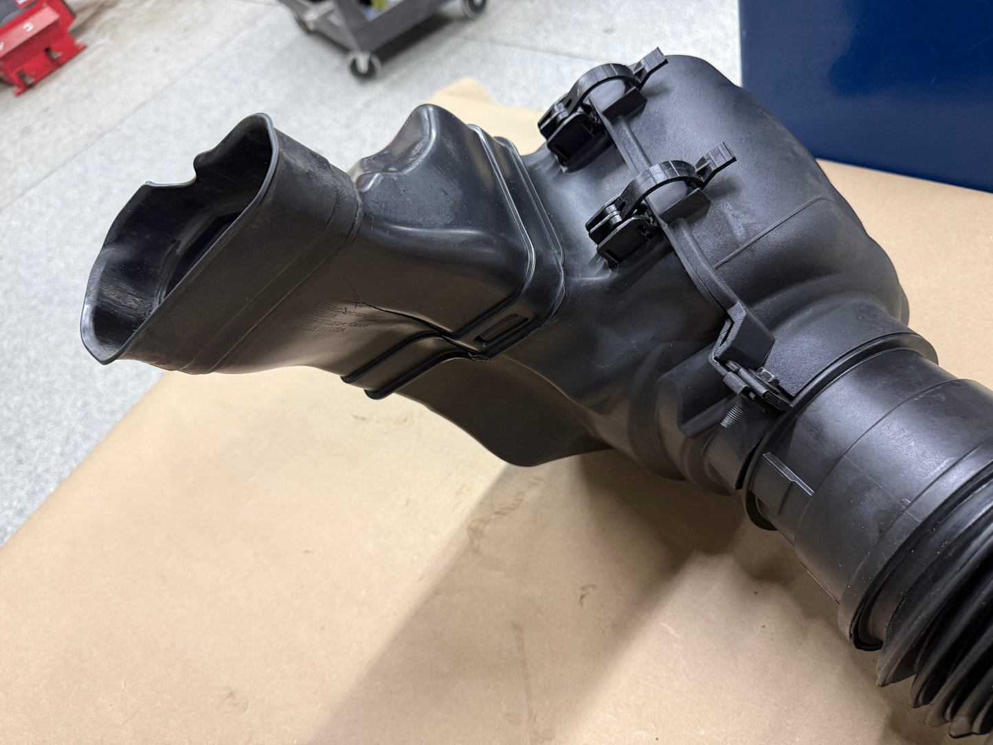 2024-2026 Ford Mustang GT Coyote Cold Air Intake Elbow MAF Housing RH Passenger