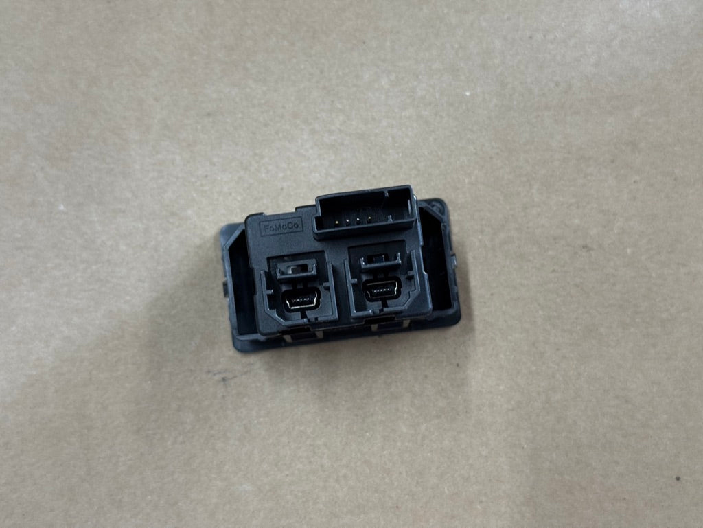 2018 Ford Mustang GT Touch Screen Face Plate Radio Module USB