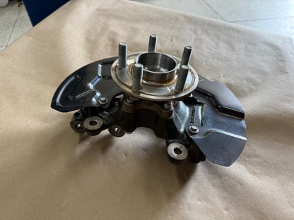 2024-2026 Mustang GT RH Passenger Side Front Spindle Knuckle Hub Low Mileage