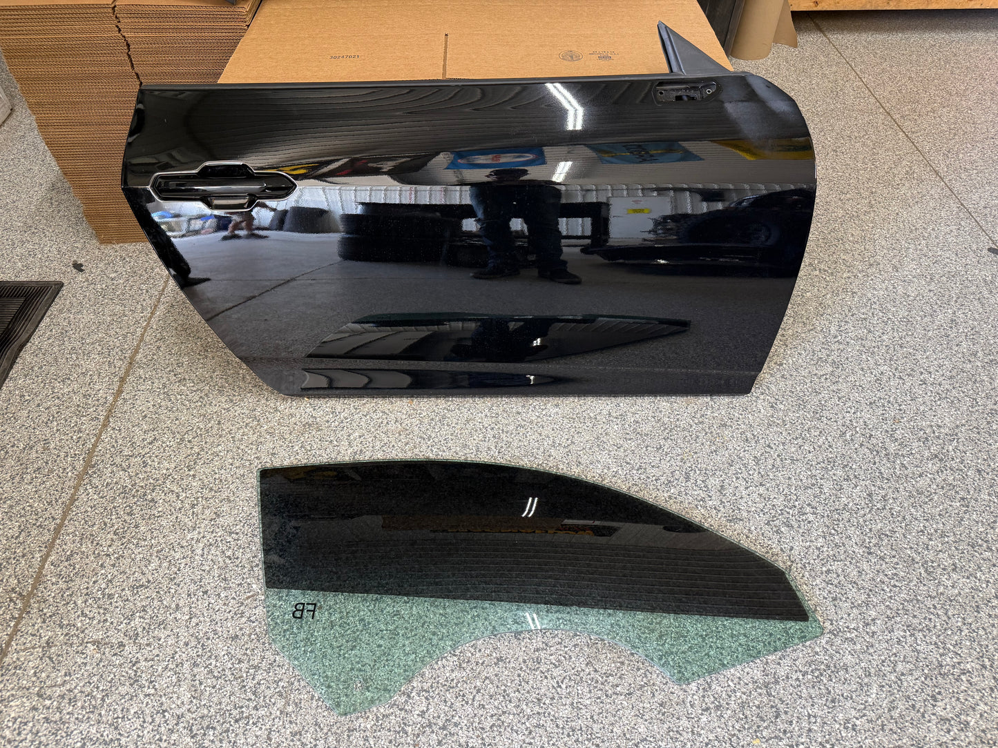 2024-2026 Ford Mustang GT EcoBoost RH Passenger Side Door Complete w/Glass "G1"