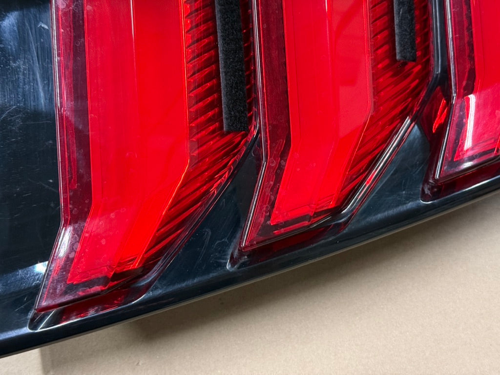 2018-2023 Ford Mustang GT V6 EcoBoost Tail Light RH Passenger Side LED
