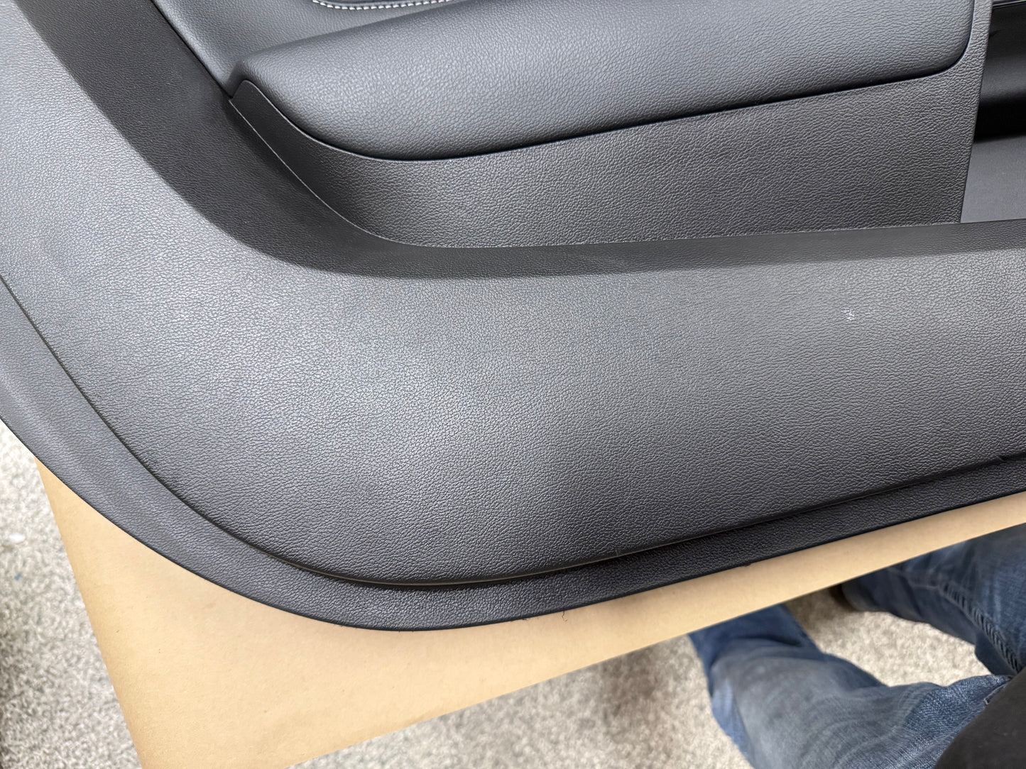 2018-2023 Ford Mustang GT LH Driver Leather Insert Door Panel Grey Stitching