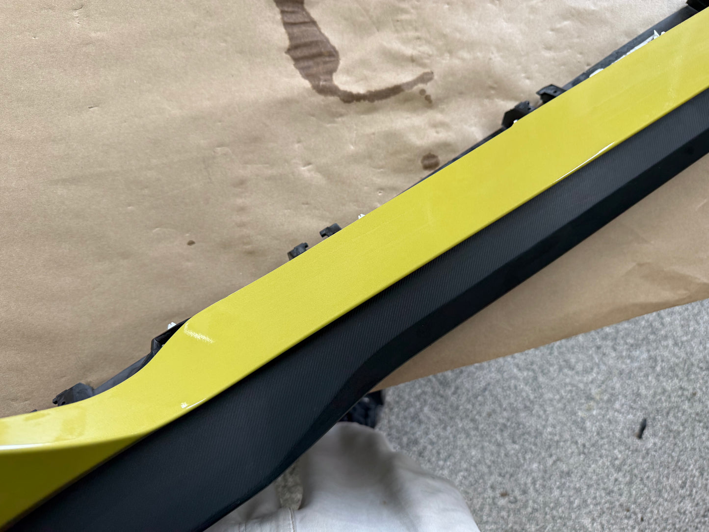 2024-2026 Ford Mustang GT RH Passenger Side Skirt Molding "B7"