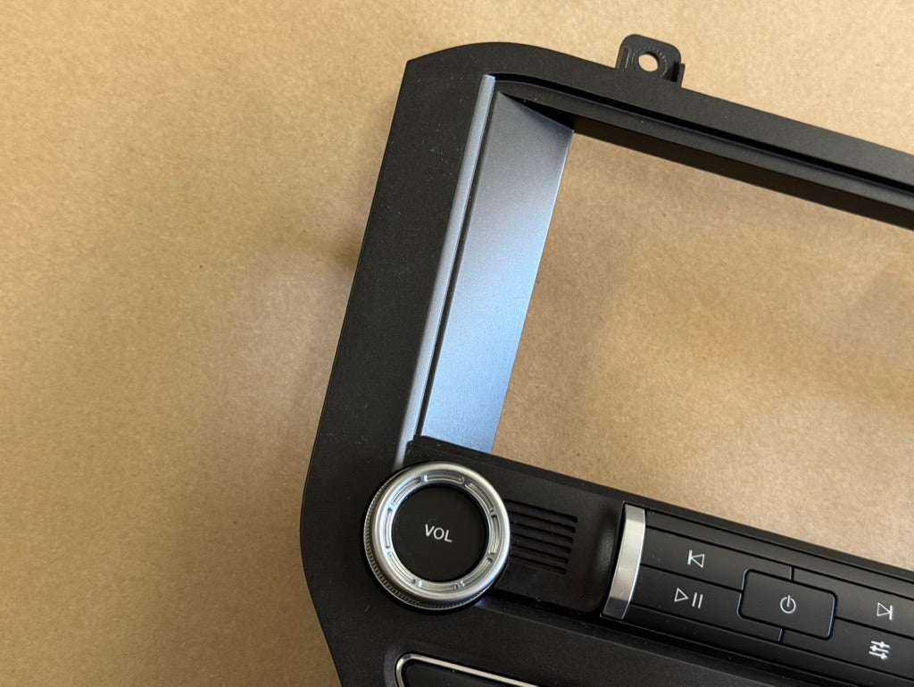 2021 Ford Mustang GT Touch Screen, Face Plate, Radio, Module USB Port