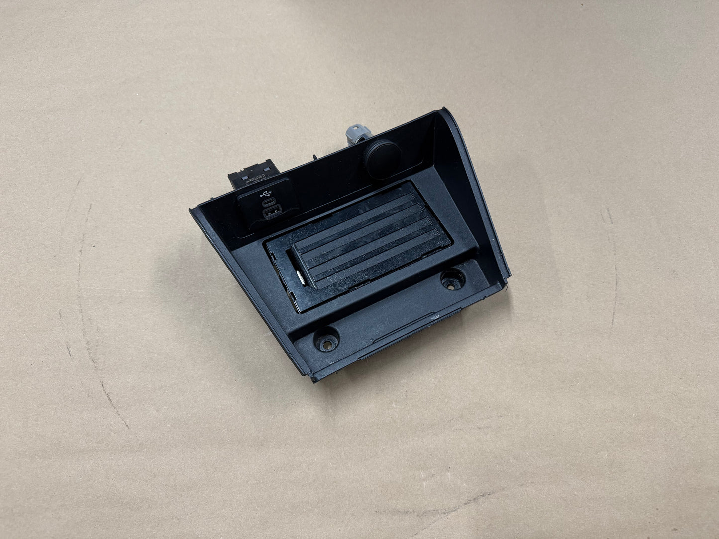 2024-2026 Ford Mustang S650 Wireless Charging Pad Trim Center Console