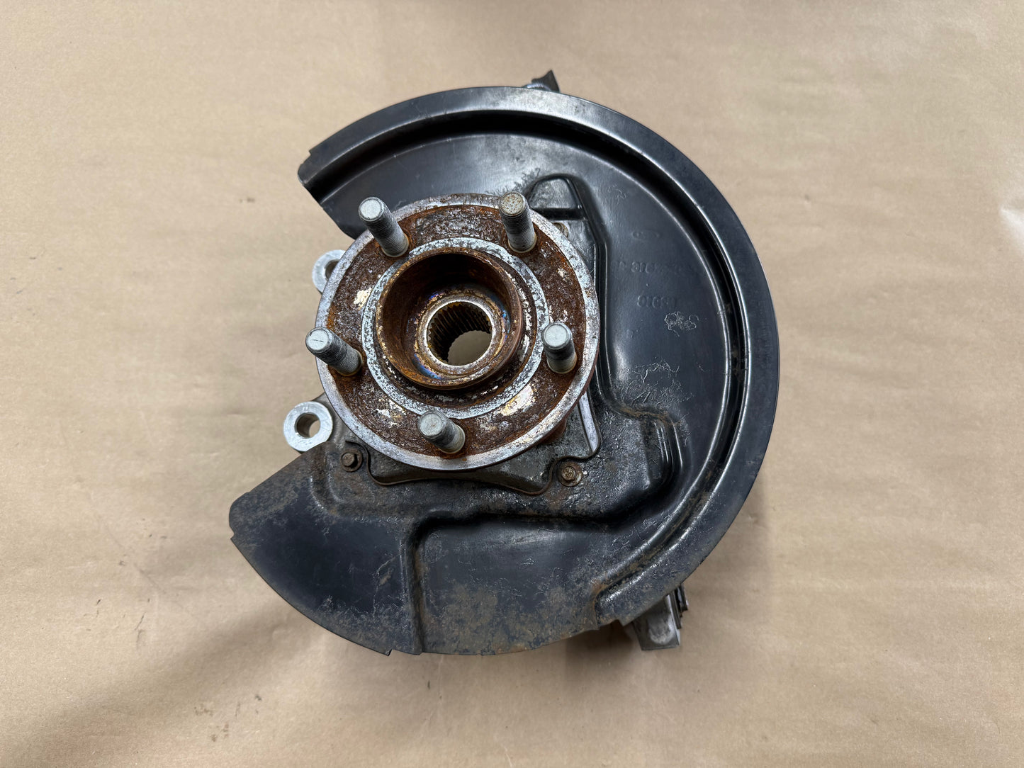 2015-2023 Ford Mustang 5.0 GT RH Passenger Side Rear Spindle Knuckle Hub